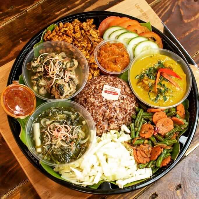 Ada Menu Vegan, Nikmati Makanan Unik Di Cafe 'Aesthetic' Indah House Kuching