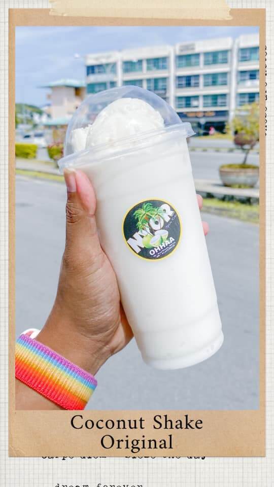 Dibuat Daripada Isi Kelapa Segar, Ini 4 Coconut Shake Terbaik Di Kuching Yang Anda Perlu Cuba
