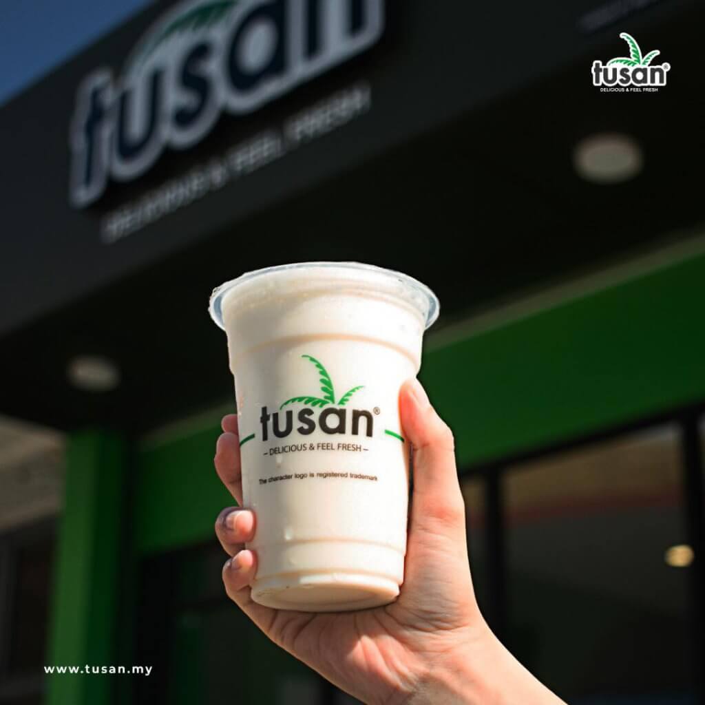 Dibuat Daripada Isi Kelapa Segar, Ini 4 Coconut Shake Terbaik Di Kuching Yang Anda Perlu Cuba