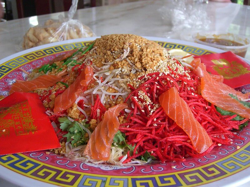 8 Makanan 'Bawa Tuah' Yang Lazimnya Dihidangkan Semasa Hari Tahun Baru Cina