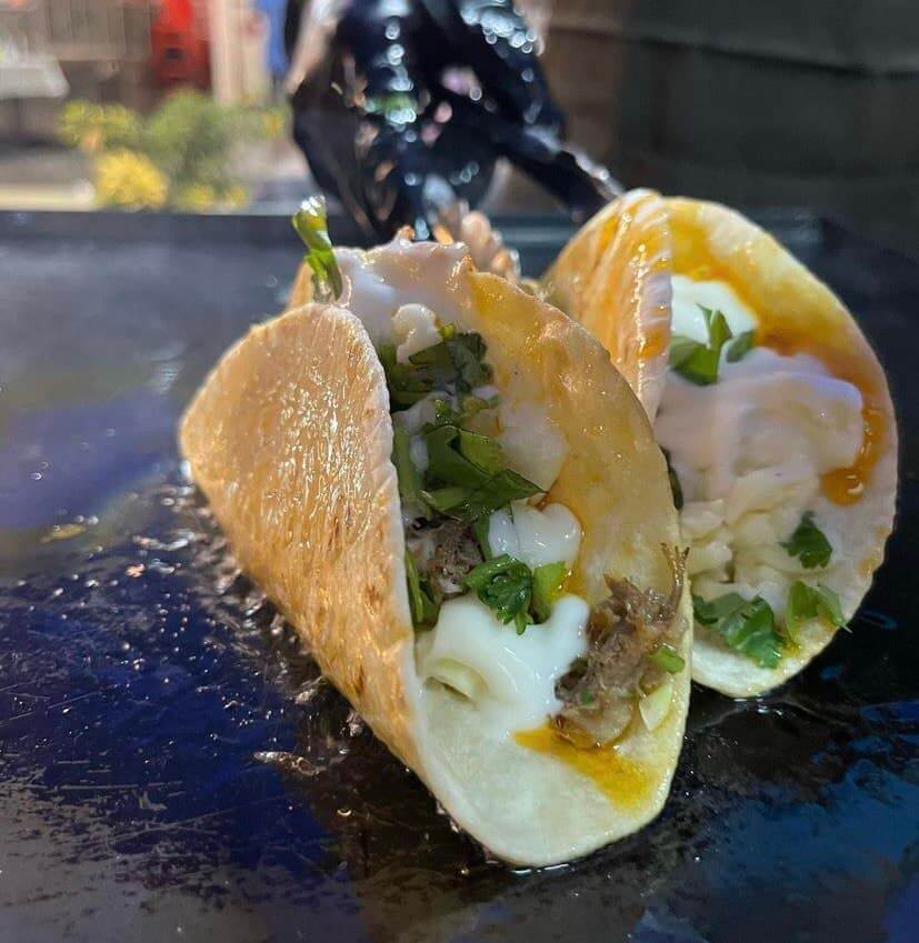 Jom Cuba Birria Tacos, Tortilla Mexico Berinti Daging Empuk Yang Padu Di Satok