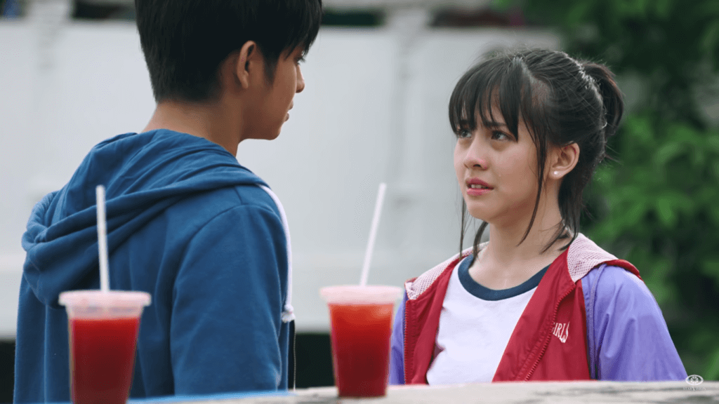 Sangat Berpuitis Dan Romantik, Ini Adalah Senarai Filem Indonesia Yang Mampu Buat Anda Tersentuh 17 Sangat Berpuitis Dan Romantik, Ini Adalah Senarai Filem Indonesia Yang Mampu Buat Anda Tersentuh