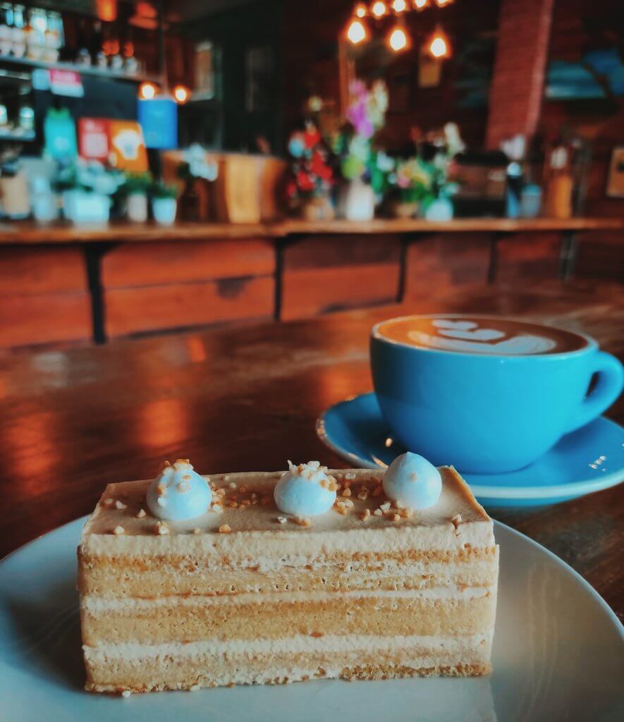Kedai Kopi Estetik Untuk Anda Bersantai, Jom Ke Kafe The Coffee Factory Di Kuching