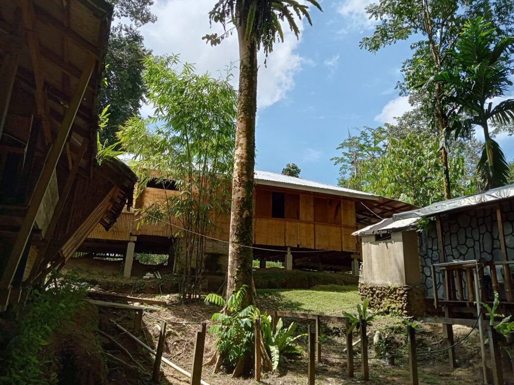 Yuran Masuk Hanya RM 3! Nikmati Suasana Tenang Di Libiki Bamboo Resort Bau Yang Dikelilingi Alam Semulajadi