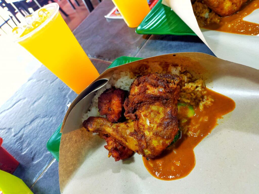Nasi Berlauk Resepi Asli Dari Kelantan, Nasi Abe Original Kini Berada Di Waterfront Kuching!