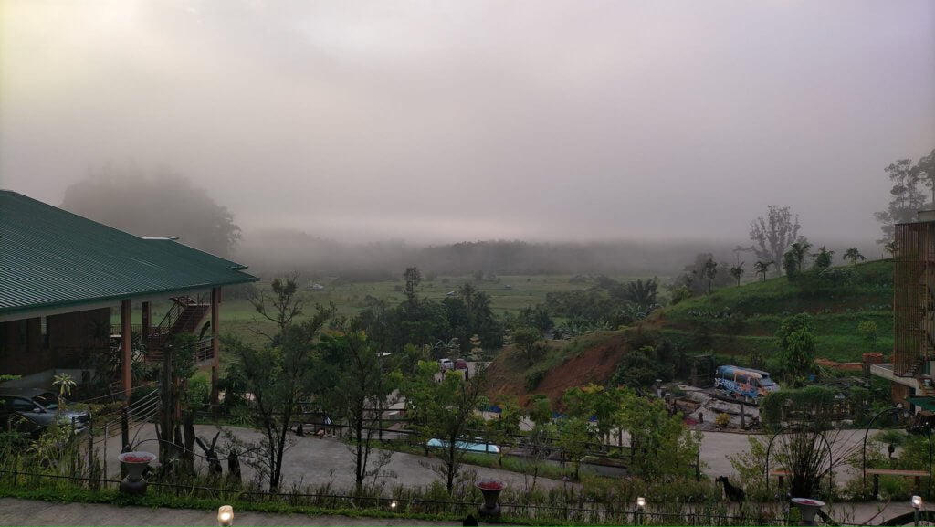 Bas Terpakai Ini Dihias Seperti Bilik Hotel, Jom Ke Borneo Keranji Farm Untuk Menikmati Percutian Yang Unik