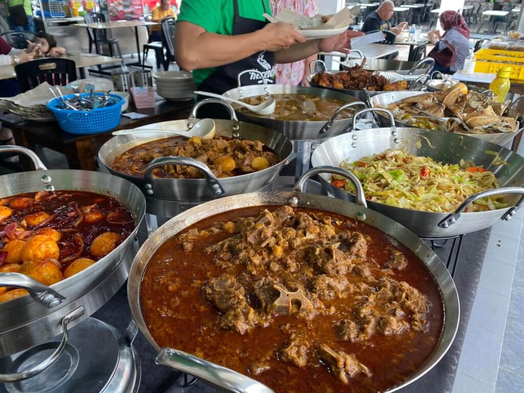Tak Payah Tunggu Kenduri Kahwin, Jom Makan Nasi 'Pengilan' Di Kerencheng Metrocity