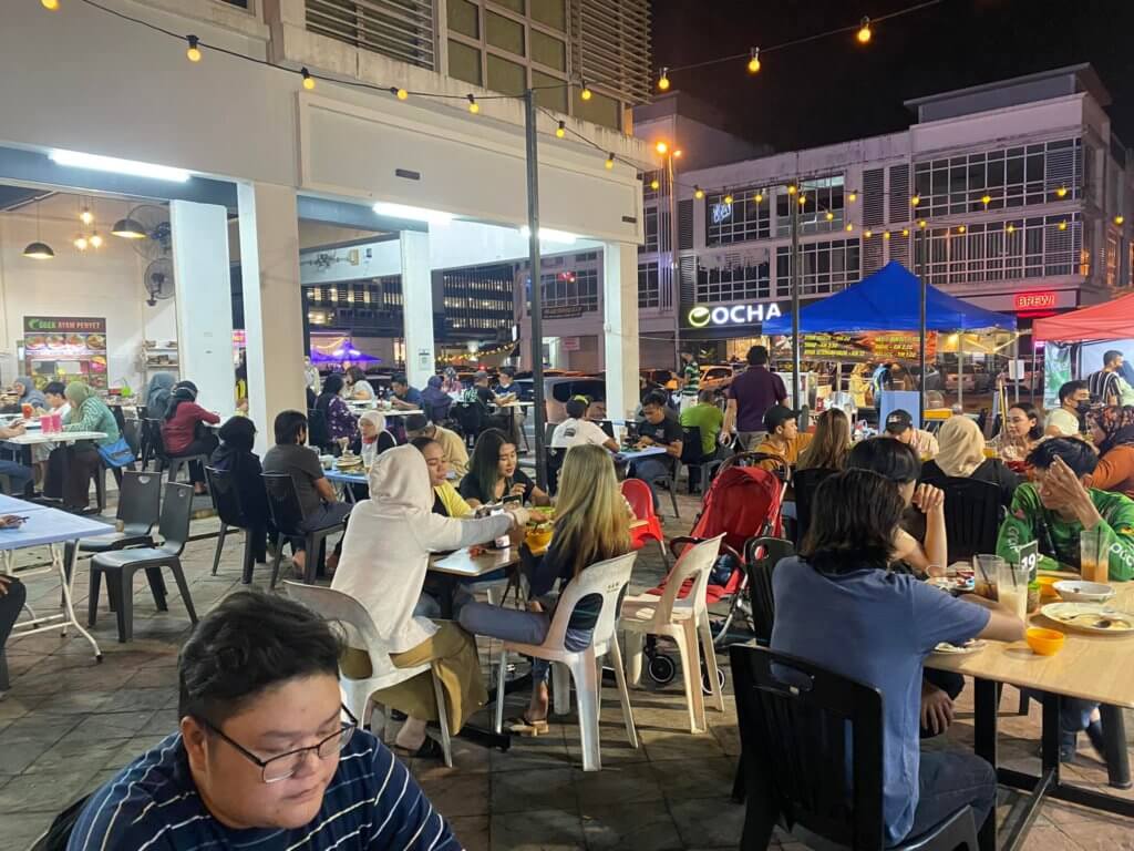 Tak Payah Tunggu Kenduri Kahwin, Jom Makan Nasi 'Pengilan' Di Kerencheng Metrocity