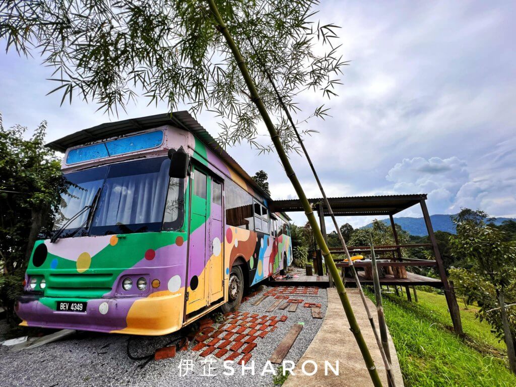 Bas Terpakai Ini Dihias Seperti Bilik Hotel, Jom Ke Borneo Keranji Farm Untuk Menikmati Percutian Yang Unik