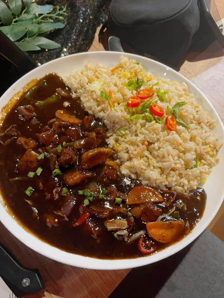 Menggabungkan Makanan Selera Tempatan Dan Barat, Rasai Keunikan Makanan Di Primitive Cafe Kuching