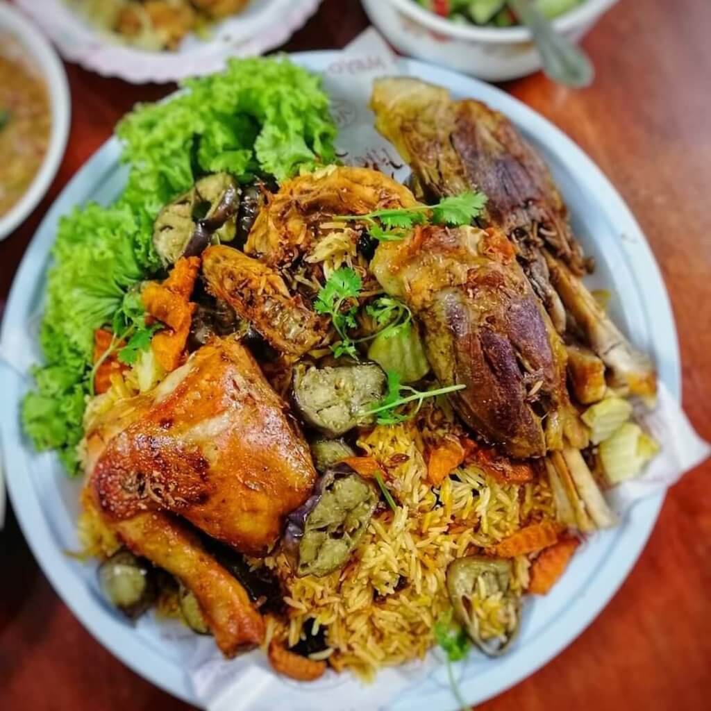 Gabungan Unik Resepi Dari Timur Tengah, Pakistan Dan Malaysia, Jom Cuba Makanan Di 'The Dulang' Kuching