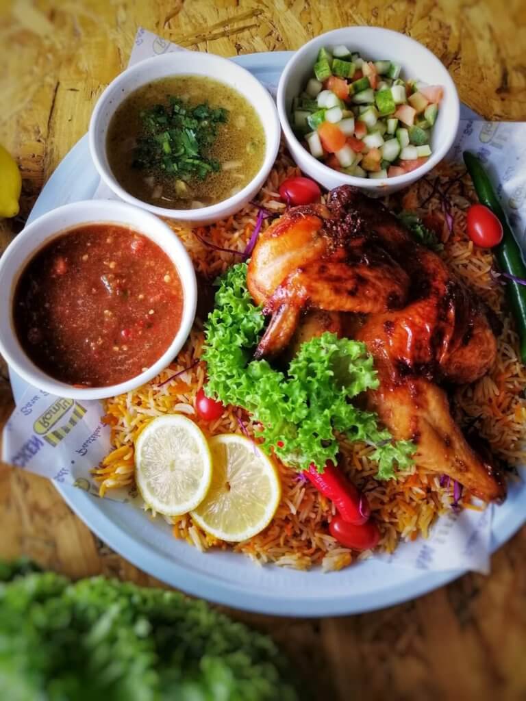 Gabungan Unik Resepi Dari Timur Tengah, Pakistan Dan Malaysia, Jom Cuba Makanan Di 'The Dulang' Kuching