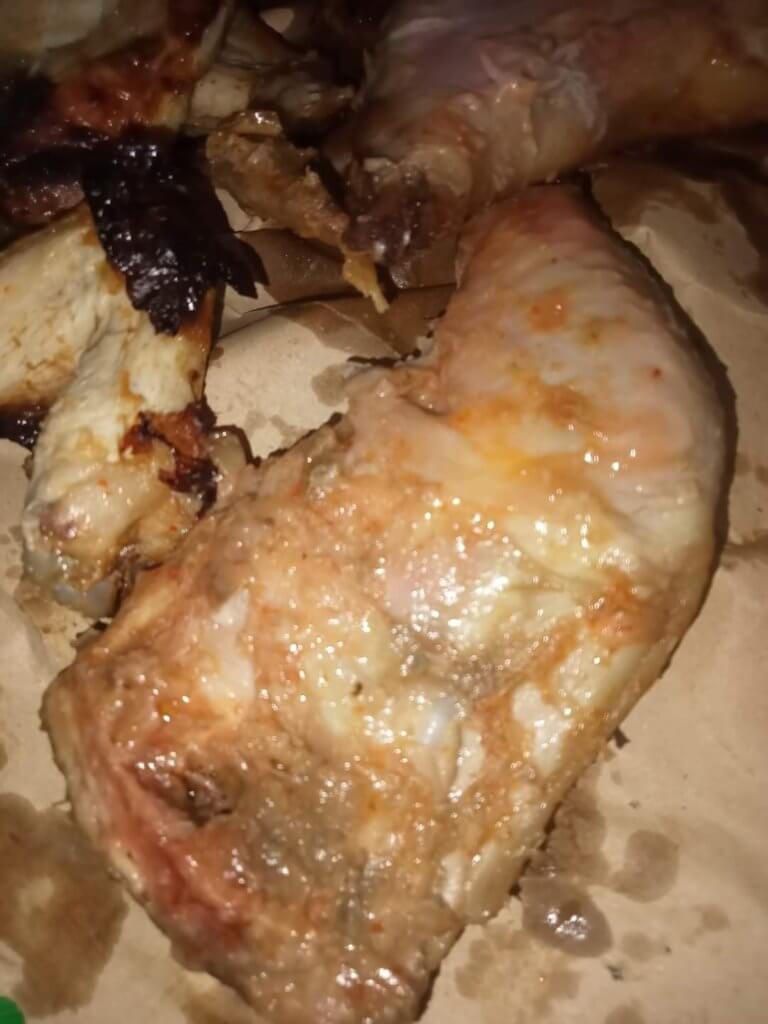 Sampai Hati! Pelanggan Kecewa Kedai Makan Di Bintulu Ini Sanggup Bagi Ayam Basi Berlendir Demi Kaut Untung