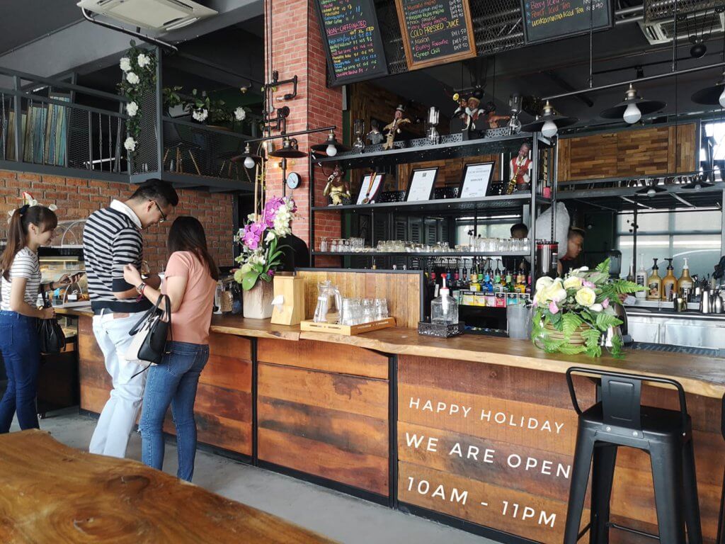 Kedai Kopi Estetik Untuk Anda Bersantai, Jom Ke Kafe The Coffee Factory Di Kuching