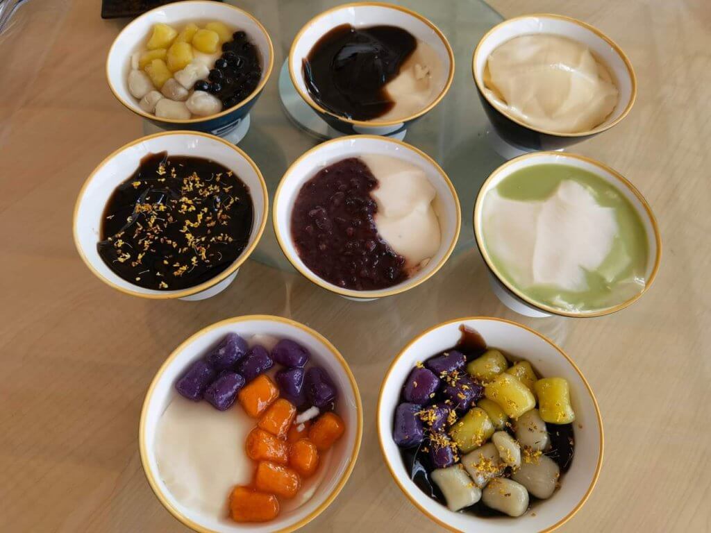 Penuhi Keinginan Manis Anda di BiuGo Taufu Fah, Taufu Soya Mesti Cuba Di Kuching