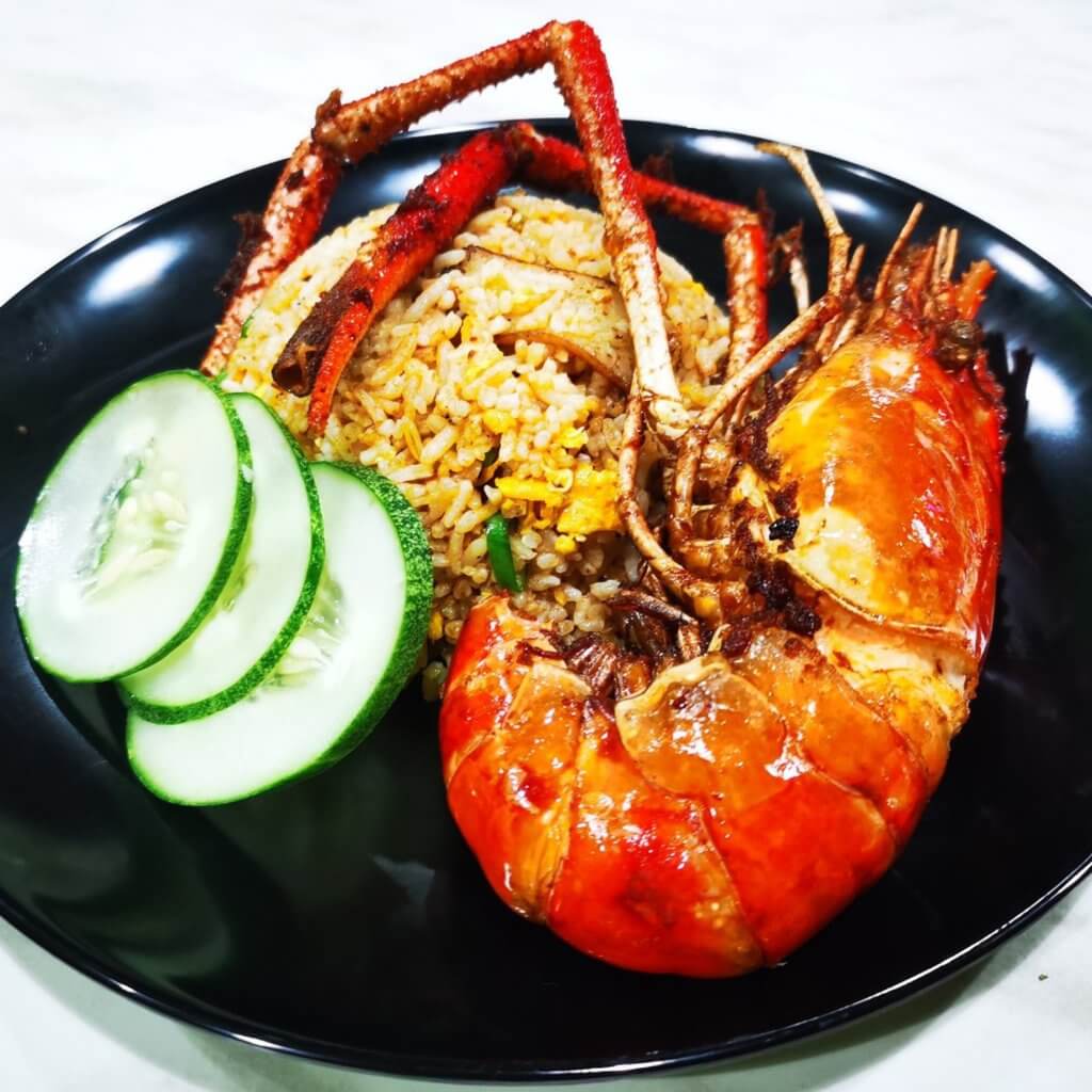 Lain Dari Yang Lain, Dapo Salai N9 Di Kuching Hidang Makanan Tradisi Negeri Sembilan