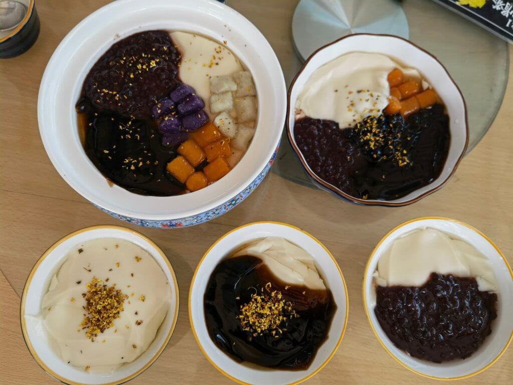 Penuhi Keinginan Manis Anda di BiuGo Taufu Fah, Taufu Soya Mesti Cuba Di Kuching