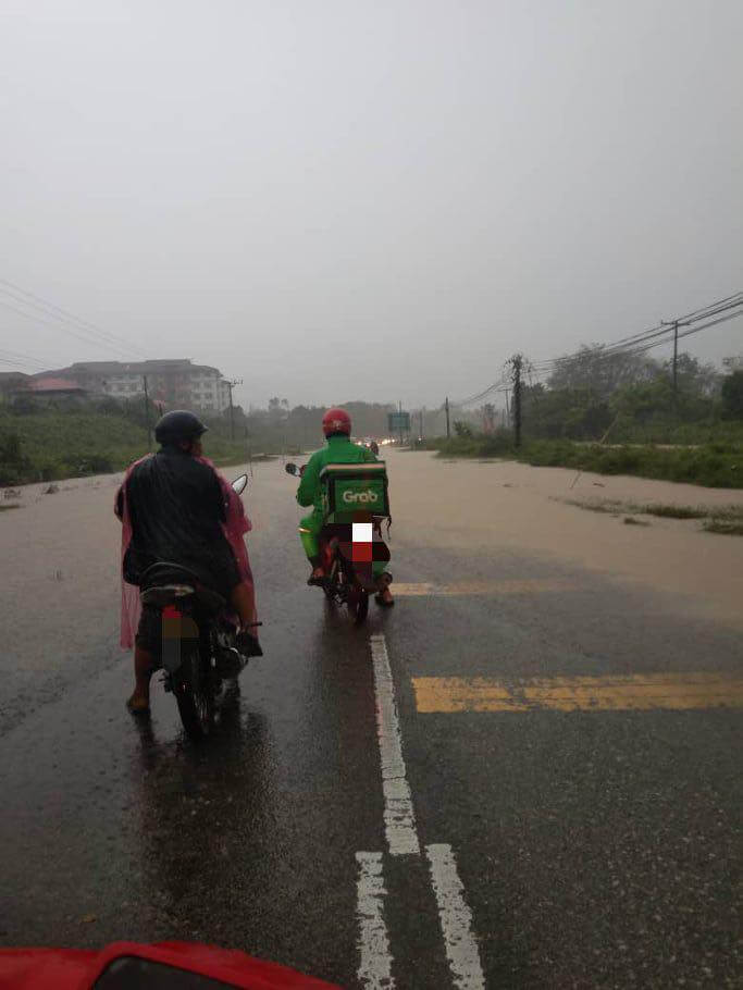 Beberapa Tempat Di Sarawak Hadapi Banjir, Orang Ramai Dinasihati Siap Siaga Hadapi Fasa Peralihan Monsun