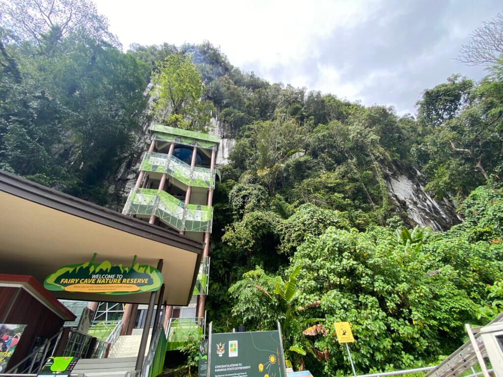 Kehijauan Tersembunyi Dalam Terowong Batu Kapur, Terokai Gua Pari-Pari Di Bau