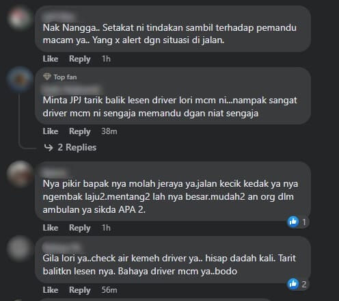 Tidak Jaga Jarak, Lori Rempuh Ambulans Sempat Dirakam Dashcam Netizen Di Jalan Asajaya - Sadong Jaya
