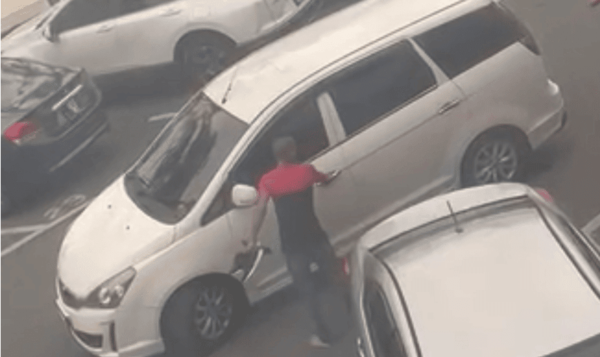 Lelaki Tak Dikenali Tiba-Tiba Tarik Gagang Kereta, Wanita Di Sibu Ini Nyaris Hilang Bayi