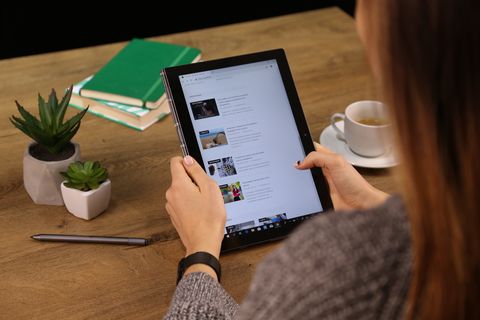 Pelajar IPT Dari Keluarga B40 Layak Mohon Tablet Percuma Bermula April Ini