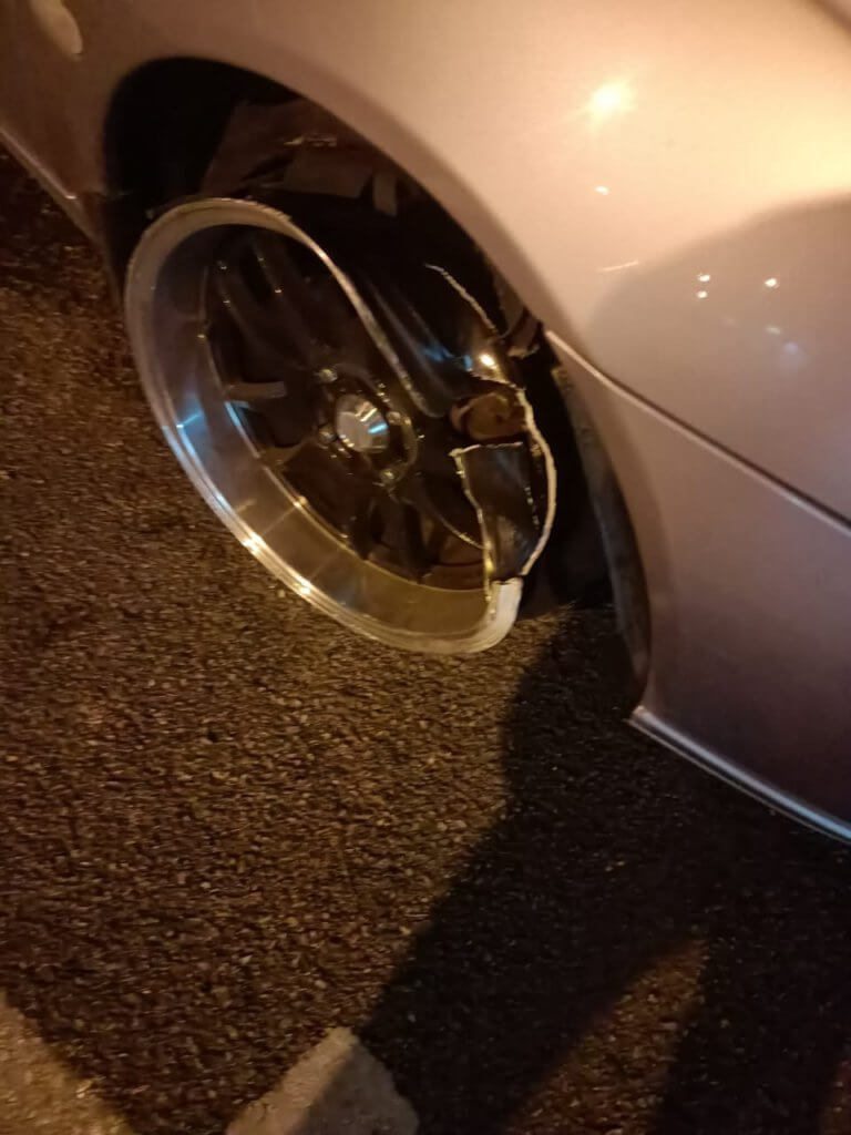 Jalan 'Bertakak' Tanpa Papan Tanda Amaran Di Batu 10, Netizen Bengang Situasi Membahayakan Pengguna