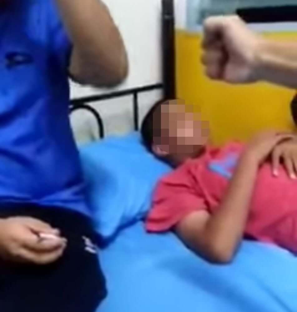 [VIDEO] Tular Buli Seorang Pelajar Secara Berkumpulan Di Sekolah Asrama Sibu, Suspek Telah Dikenalpasti Polis