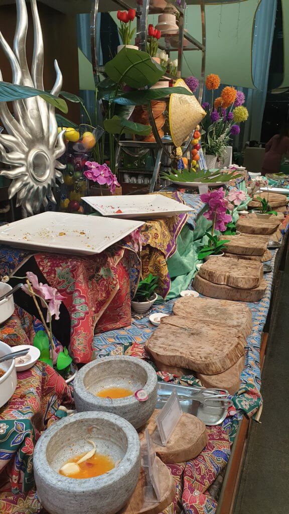 Hampir 2 Jam Berlapar, Wanita Ini Kecewa Dulang Makanan Buffet Di Hotel Miri Dibiar Kosong