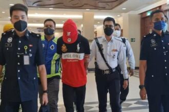 Lelaki Halang Tugas Polis Iring TYT Sarawak Di KL Di Jel 12 Hari