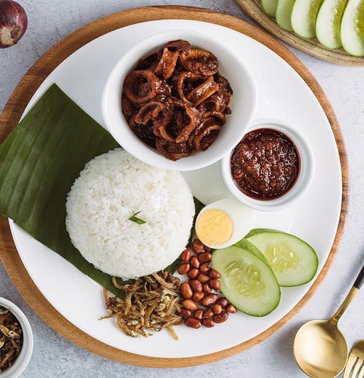 Suasana Tenang Sambil Menikmati Nasi Lemak, Jom Sarapan Di Peanuts Anchovies Di Kuching