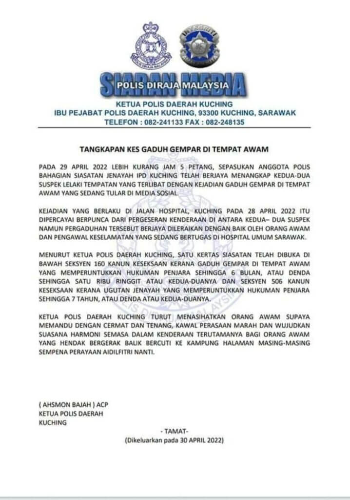 2 Lelaki Bergaduh Kerana Kereta Bergesel Di Kuching Akhirnya Ditangkap Polis