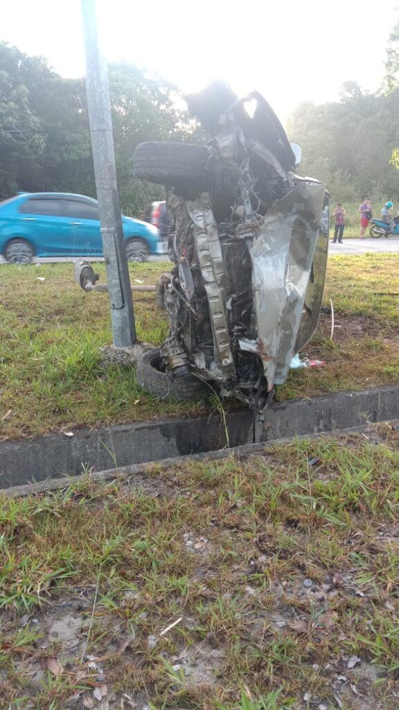 Kemalangan Ngeri Di Jalan FAC Matang Ragut 2 Nyawa Sepasang Suami Isteri