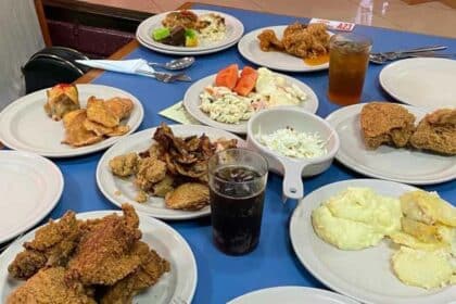 Buffet Bajet Paling Legend Sarawak, Hartz Chicken Buffet Masih Menjadi Pilihan Ramai