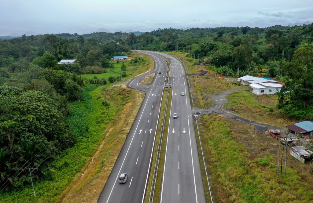 Siap 82 Peratus, Lebuh Raya Trans Borneo Sarawak-Sabah Dijangka Siap 5 Tahun Akan Datang