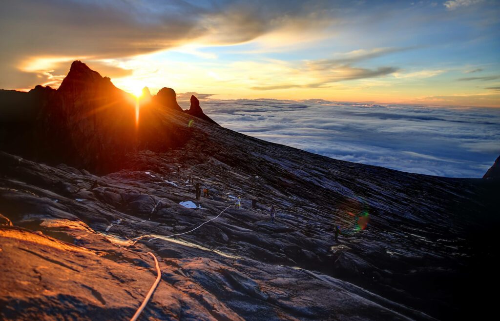 Ini Adalah 6 Aktiviti Menarik Untuk Terokai Keindahan Alam Di Kota Kinabalu