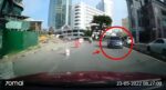 [VIDEO] 'King' Myvi Buat Hal Lagi, Selamba Pandu Lawan Arus Di Tengah Bandaraya Kuching