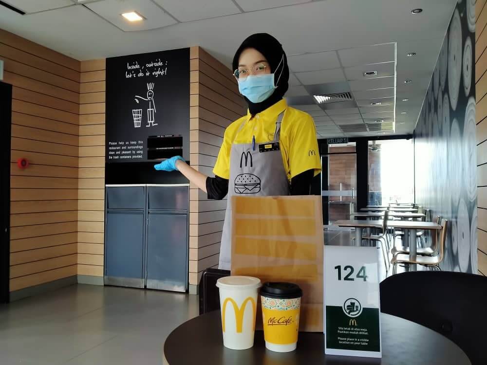 Gadis Ini Kongsi Pengalaman Kerja McD Walaupun Dicemuh Rugi Belajar Sampai Degree
