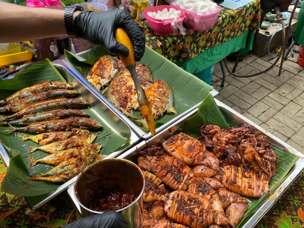 Part 1: Syurga Buat Pencinta Makanan, Ini 10 Port Makan Paling Best Di Metrocity Kuching
