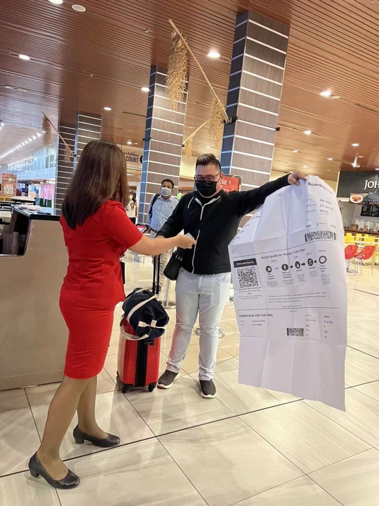 Sebesar Kertas Mahjung, Boarding Pass Lelaki Ini Curi Tumpuan Netizen