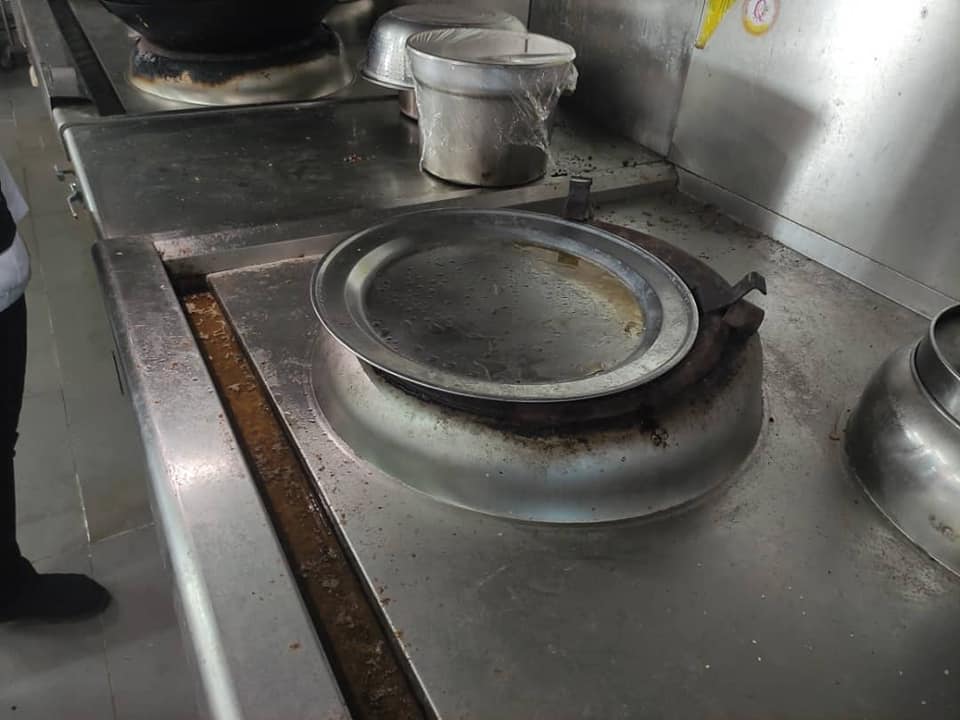 Peti Sejuk Berkerak, Premis 'Ceridak' Diserbu Pejabat Kesihatan Di Bintulu