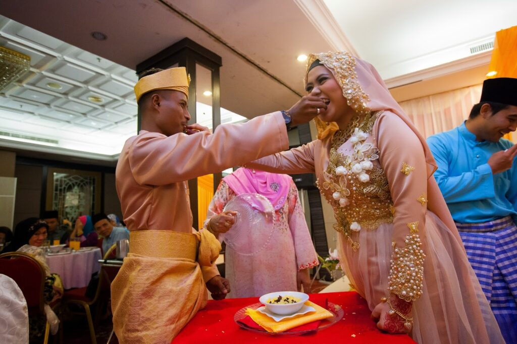 Kenali Nasi Temuan, Adat Perkahwinan Melayu Sarawak Yang Mendebarkan Pengantin