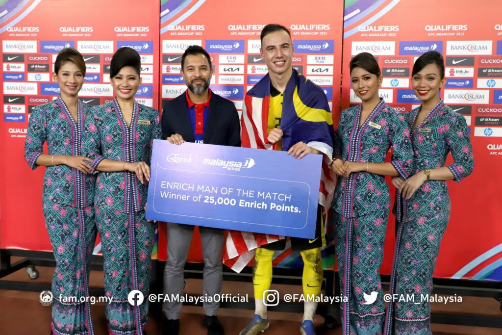 Kenali Dion Cools, Pemain Bola Berdarah Sarawak Yang Bantu Malaysia Layak Ke Piala Asia 2023