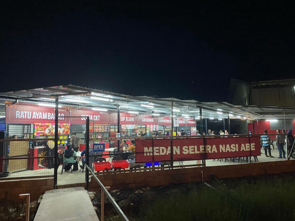 Macam-Macam Ada! Jom Singgah Medan Selera Nasi Abe Di Samarahan