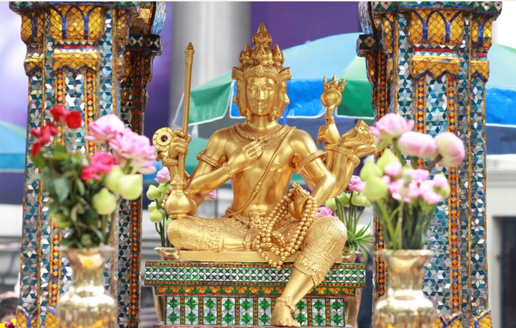 Patung Satu Kepala Bermuka 4 Ditemui Di Salah Satu Sungai Di Sarawak, Adakah ianya Buddha Atau Brahma?