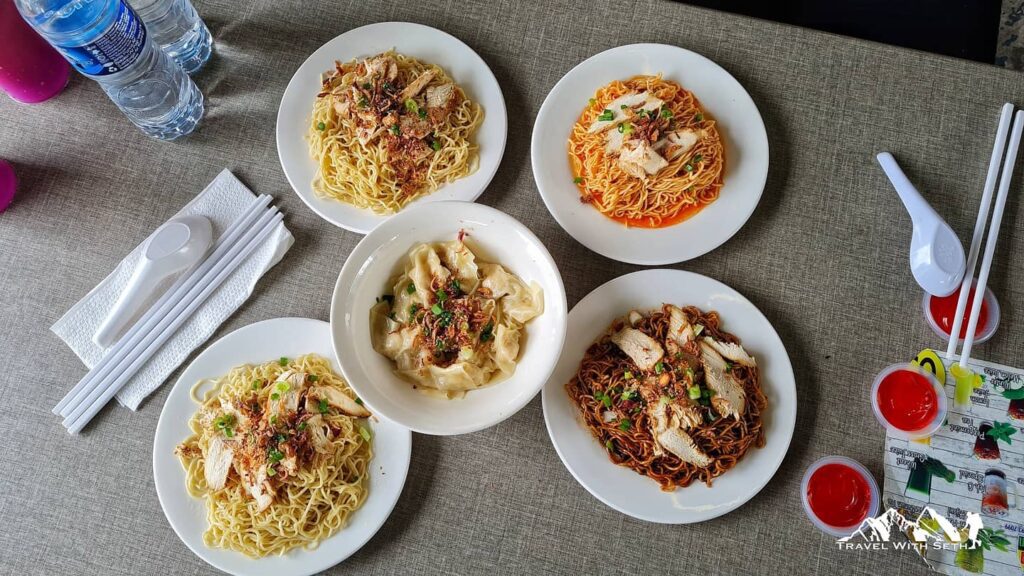 Port Breakfast Yang Muslim-Friendly, Jom Ke Sadiqin Lim Kampua Di Kuching!