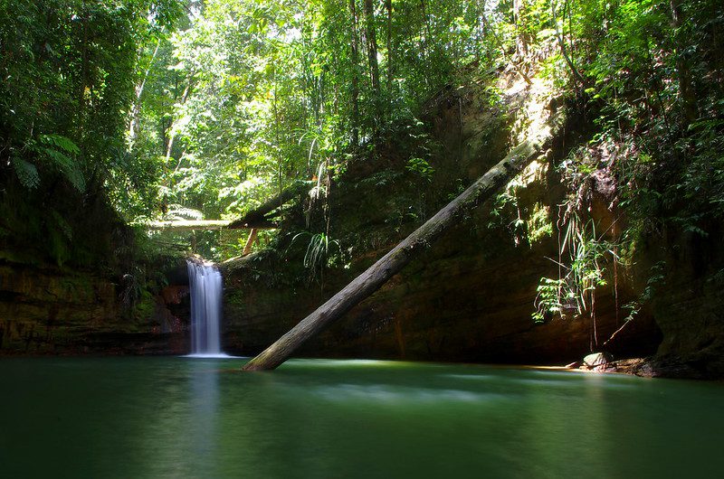 'Hidden Gems' Blue Pool Di Tengkorong Waterfall, Port Wajib Singgah di Miri