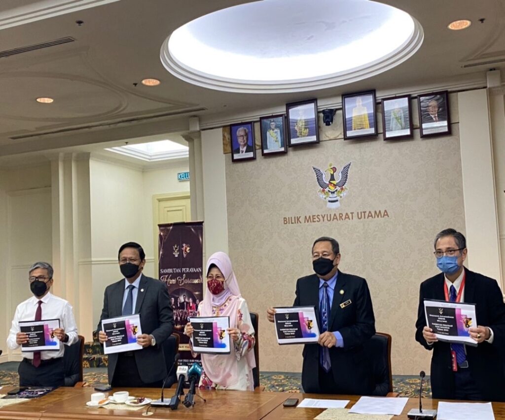 Hari Sarawak Akan Disambut Secara Hybrid, Netizen Tak Puas Hati Dengan Slot Pengunjung Yang Terhad