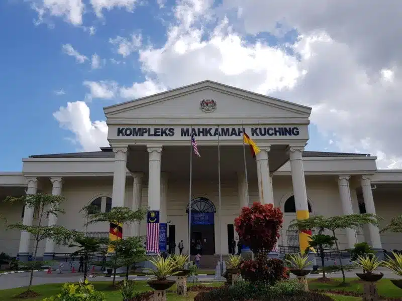 Curi Kasut Sekolah, Lelaki Didakwa Ceroboh Rumah Di Kuching Didenda 3.5K