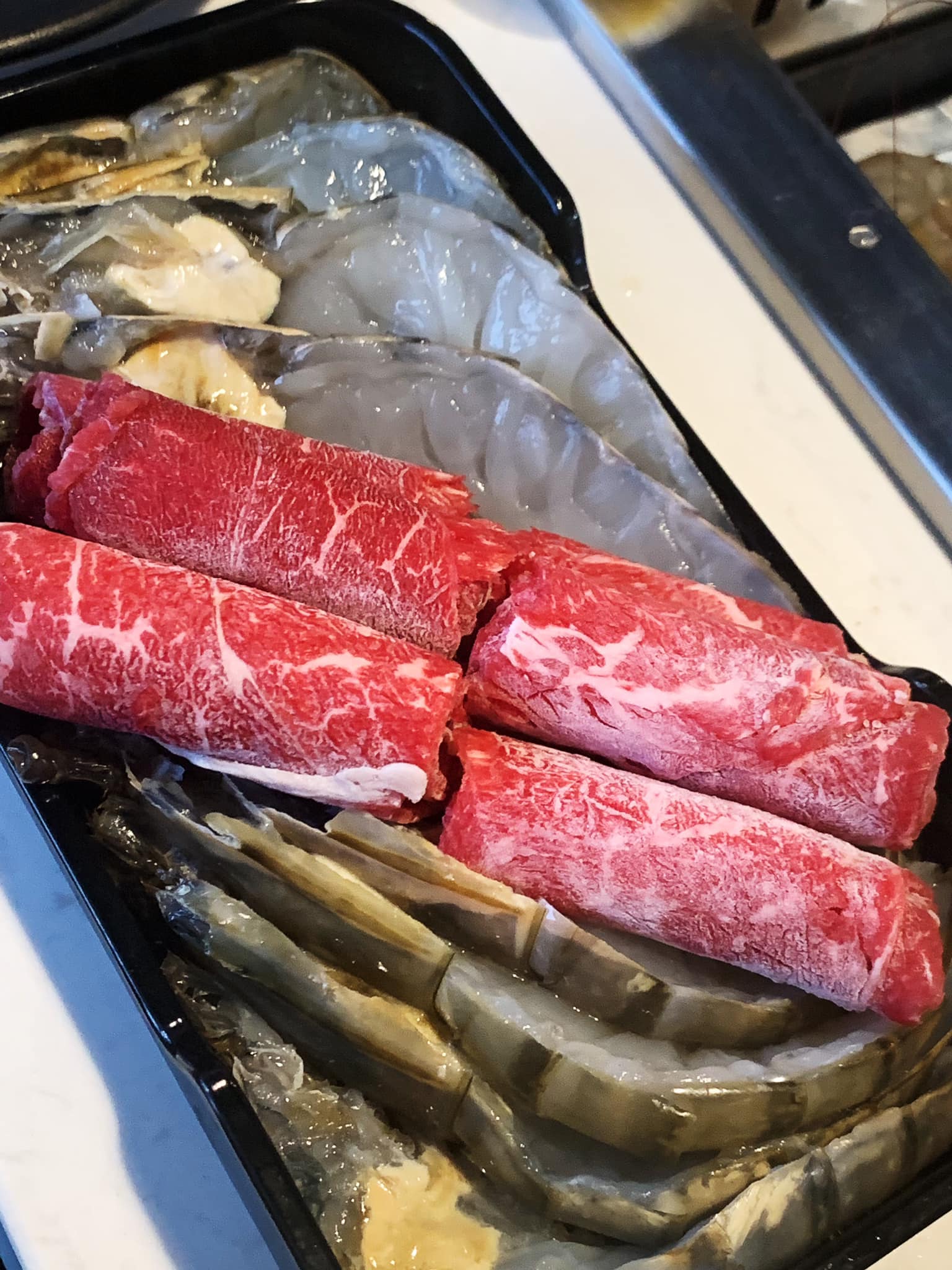 Steamboat Yang Menarik Di Kuching, Jom Cuba Di Makan Makan Hotpot